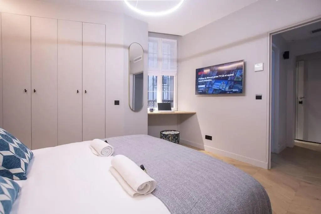 Chic & Fully-Equipped Apartment In Le Marais Paris